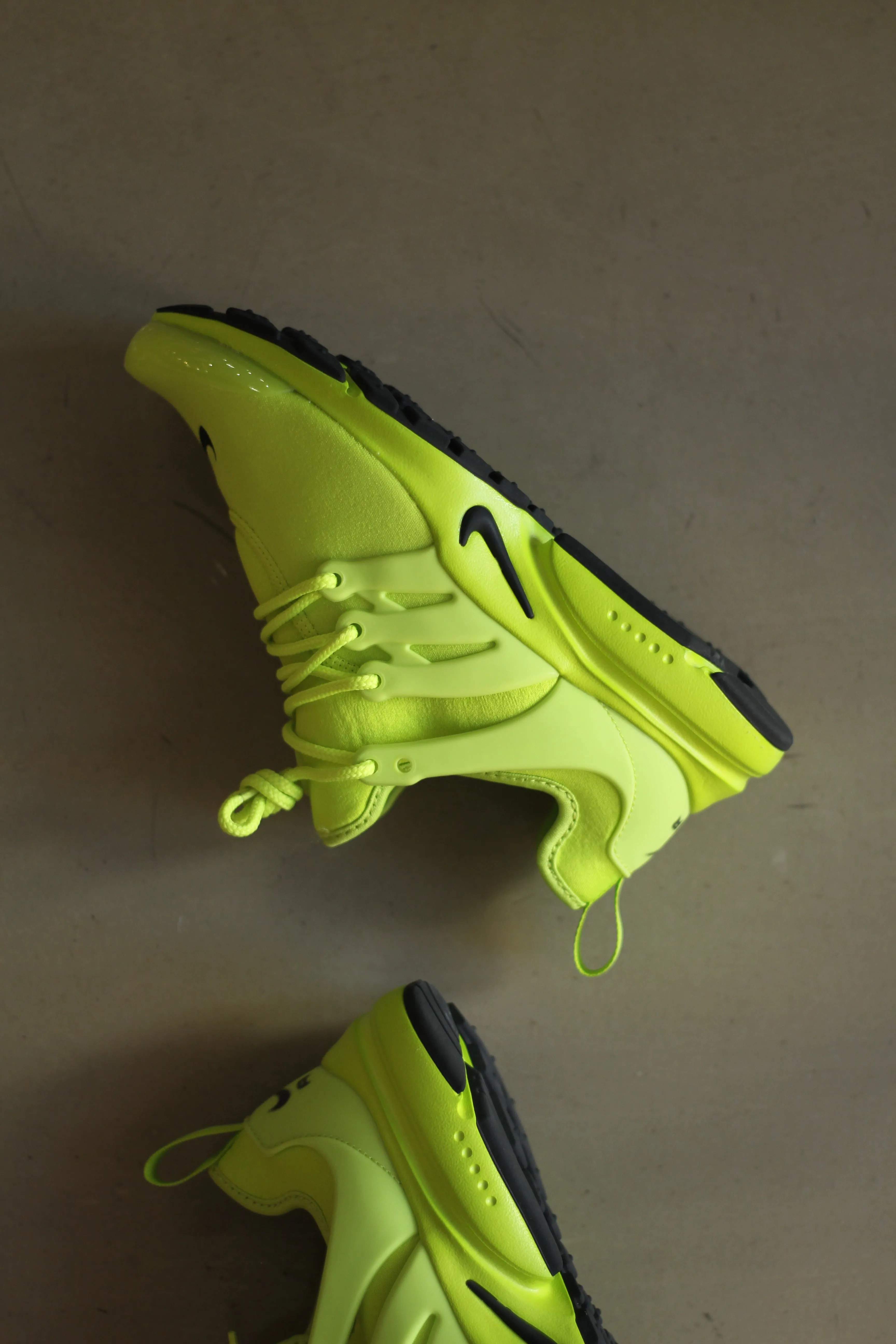 Asics Shoes Foot Locker W AIR PRESTO "ATOMIC GREEN"