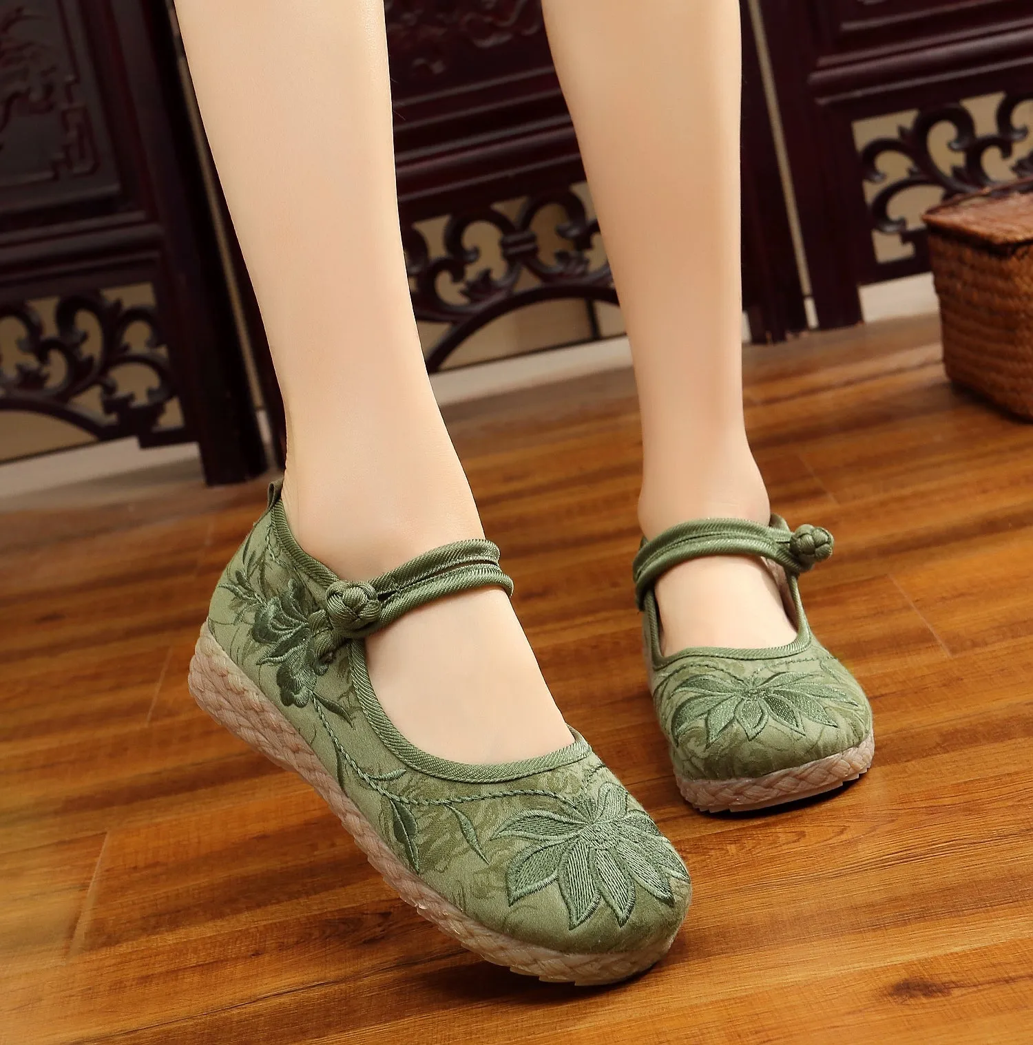 Women Embroidered Cotton Linen Casual Flat Shoes Flat House Shoes