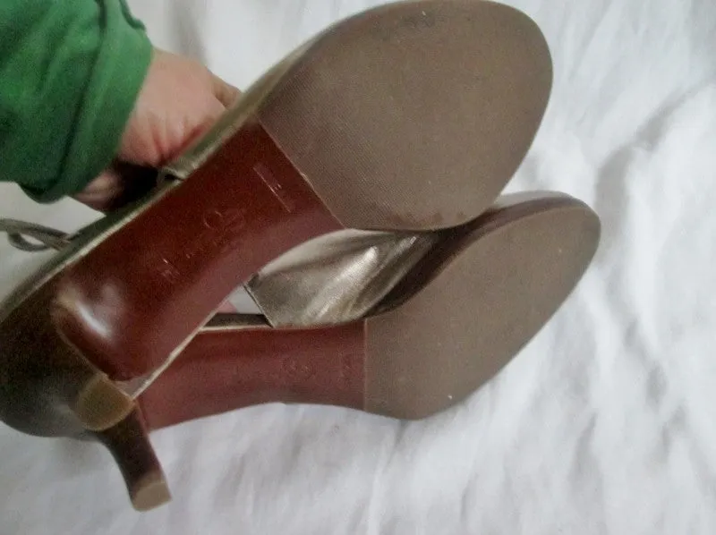 Womens COLE HAAN Leather Pump Heel Shoe 7.5 METALLIC GOLD NIKE AIR Strappy Asics Shoes Gel Kayano 21