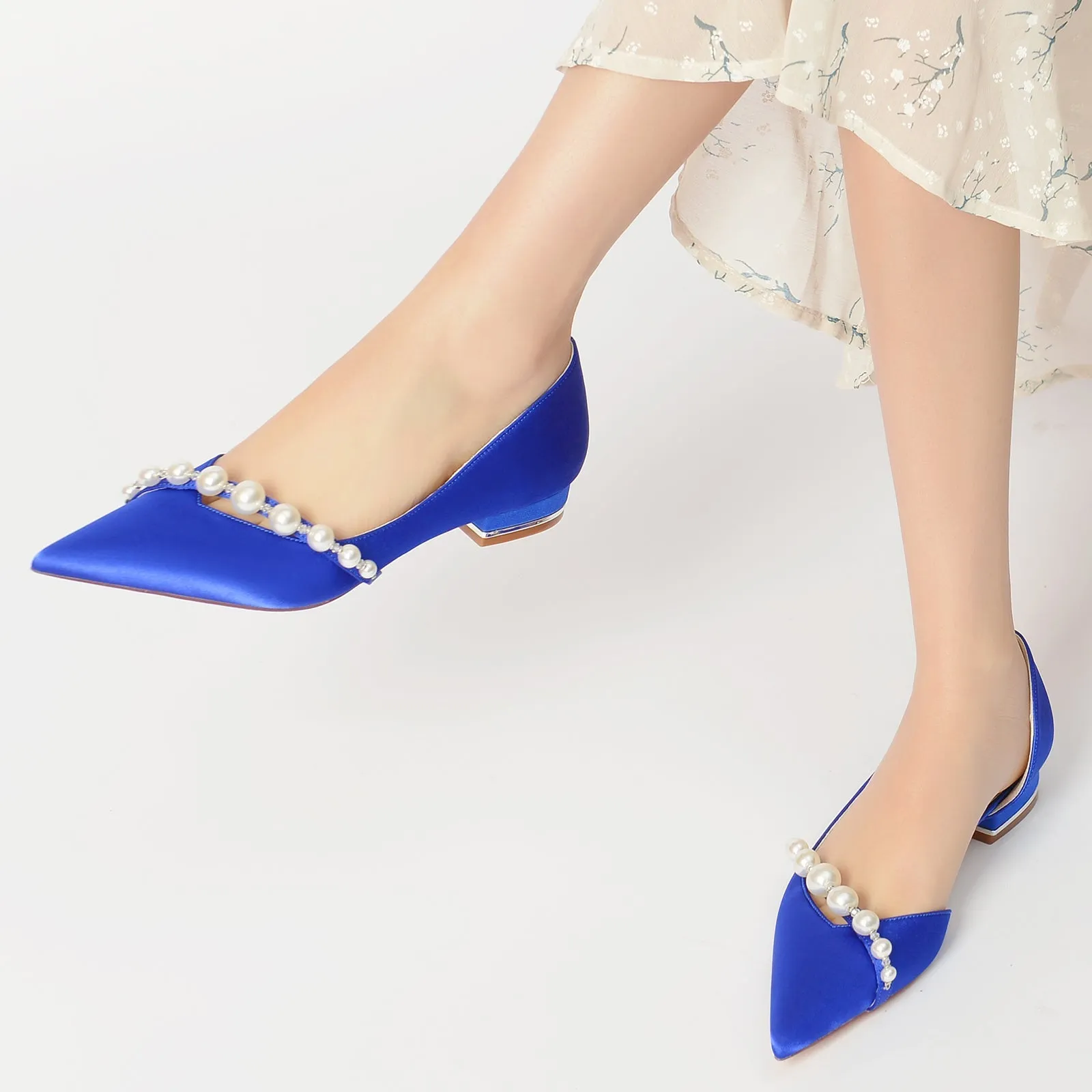 Wrestling Shoes For Flat Feet Women's Silk Satin With Pearl Closed Toe Flat Heel Wedding Shoes