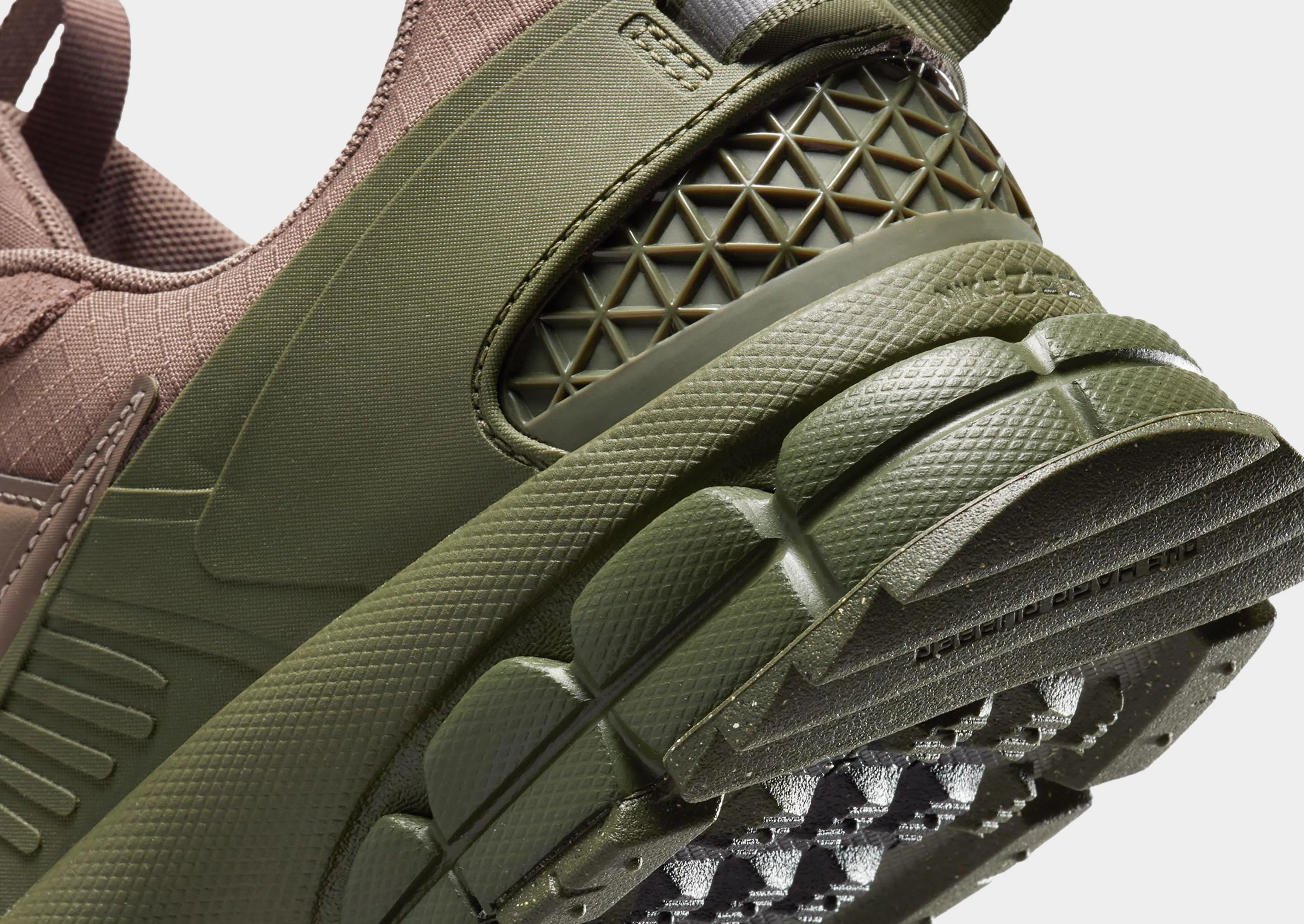 Asics Volley Shoes Zoom Vomero Roam